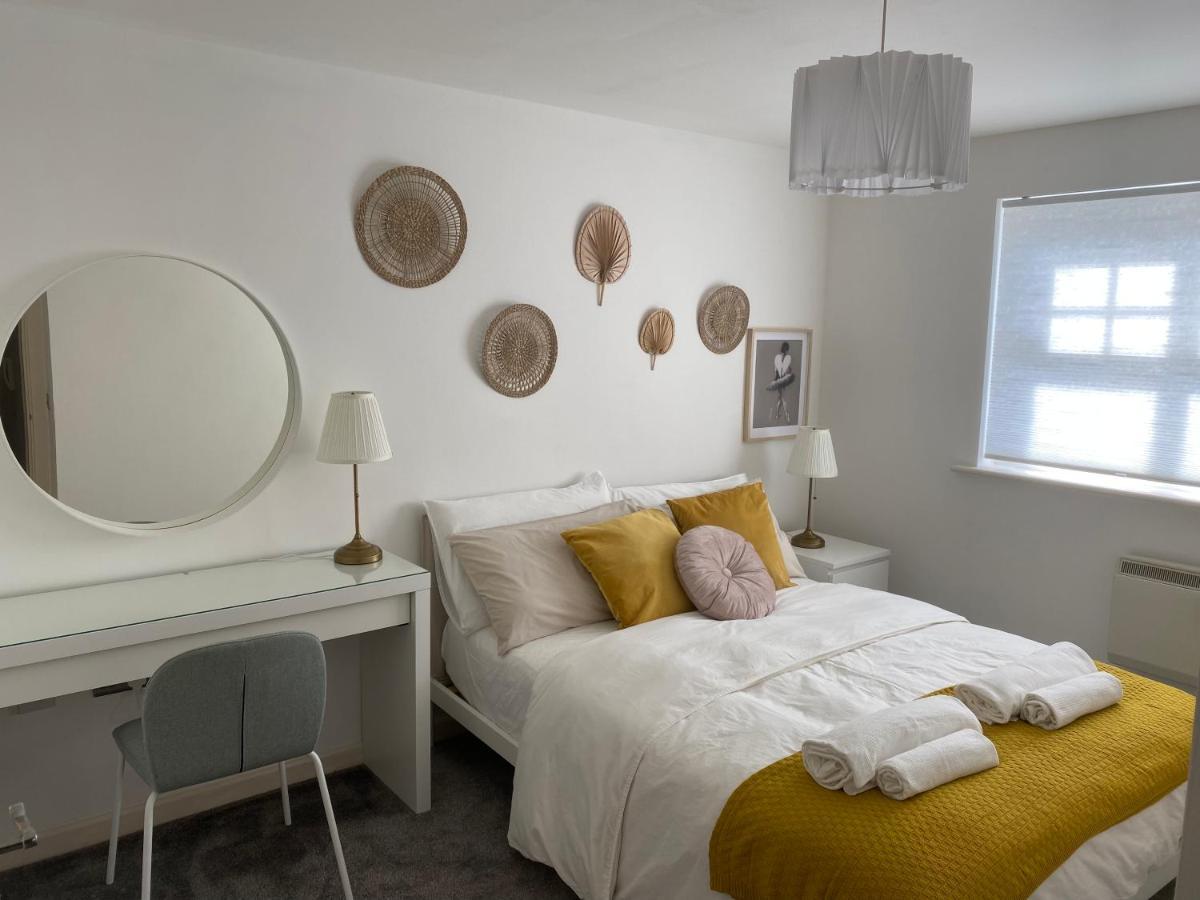 Marine Viewing 2 Bedrooms Flat 曼彻斯特 外观 照片