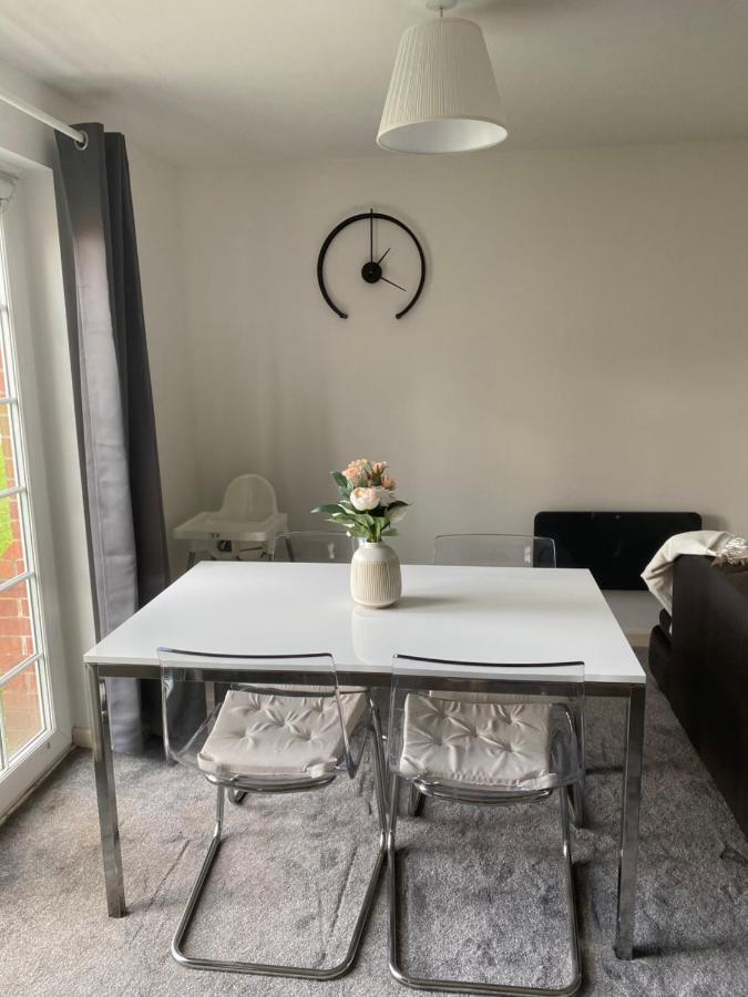 Marine Viewing 2 Bedrooms Flat 曼彻斯特 外观 照片